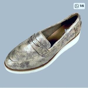 Clarks Collection Womens Sharon Ranch Gold Rubbed Leather Loafers Size 10